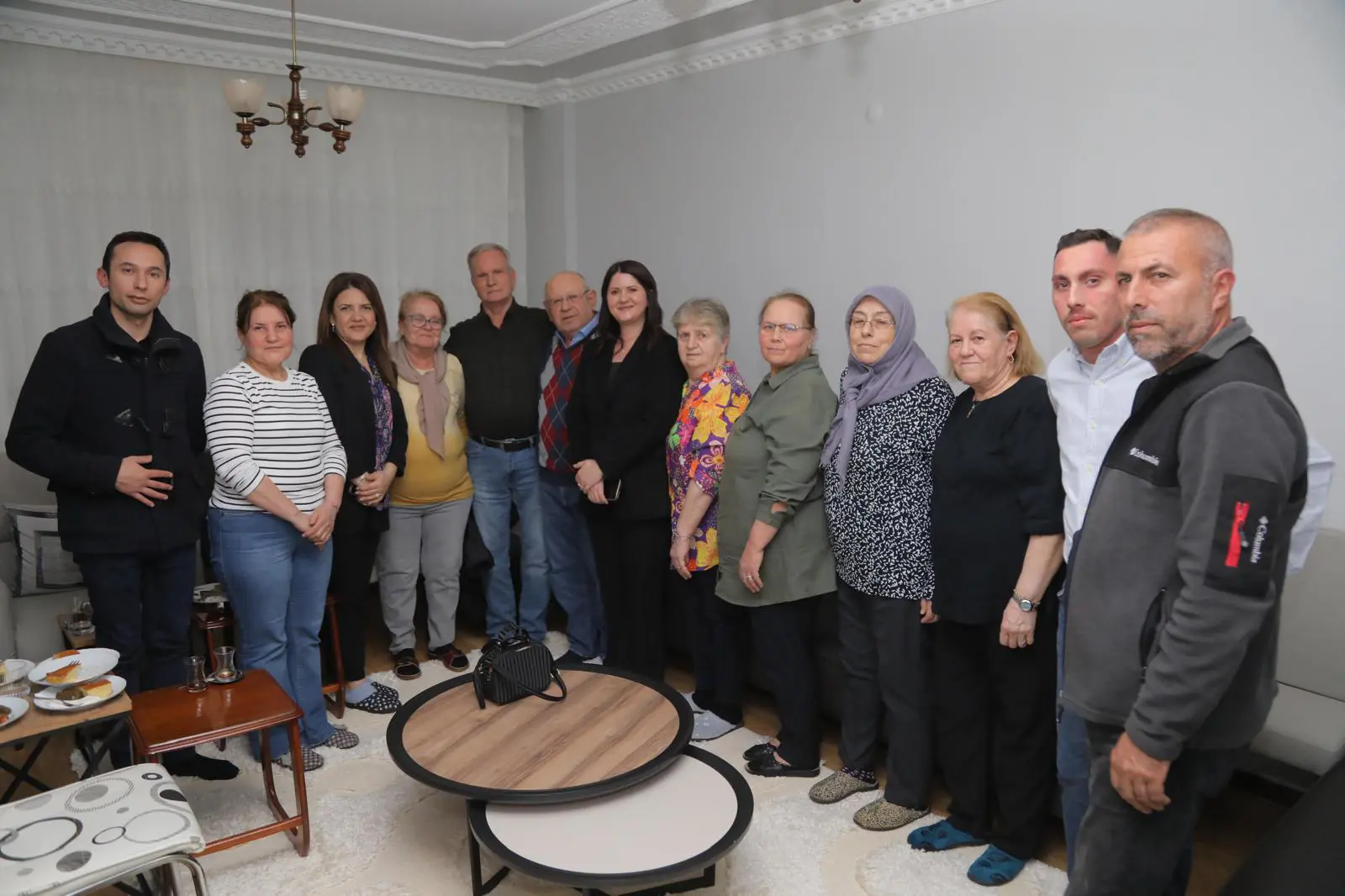 EDİRNE BELEDİYE BAŞKANI FİLİZ GENCAN VATANDAŞLA BULUŞMAYA DEVAM EDİYOR galeri görseli